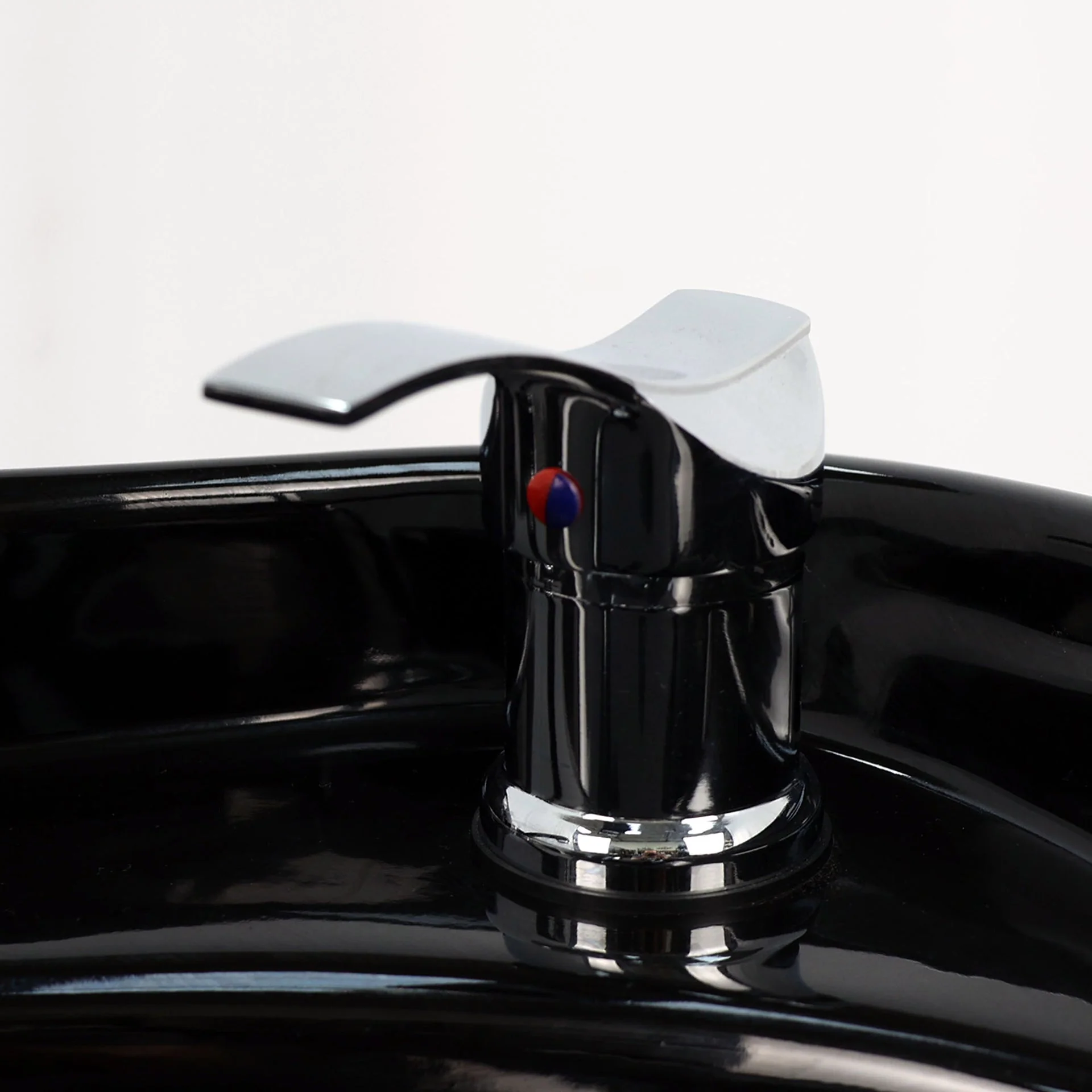 Backwash Chair - Rinse and Relax Basin Adjustable Chair Black - Image 10