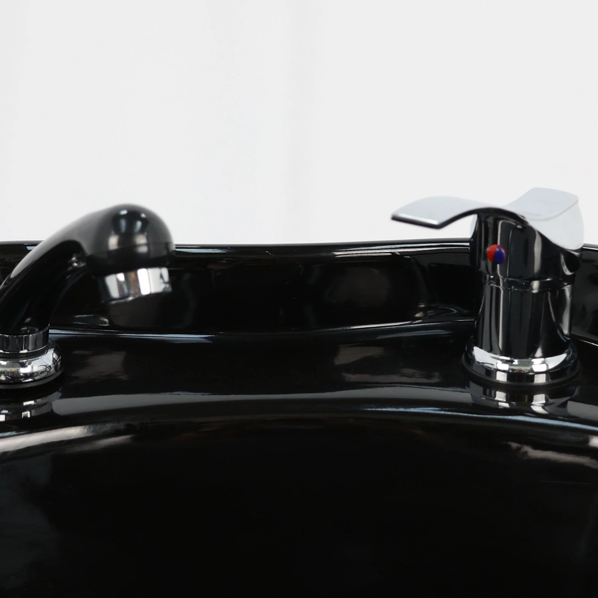 Backwash Chair - Rinse and Relax Basin Adjustable Chair Black - Image 15